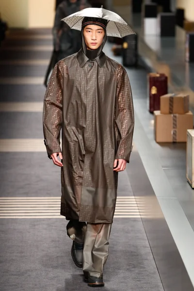 Look 24